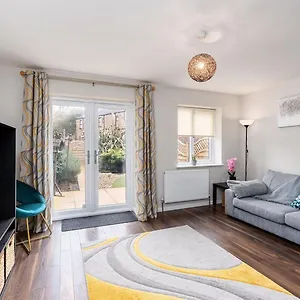 stunning-3bd-home-hillsborough-sheffield.yorkshirehotels.net/